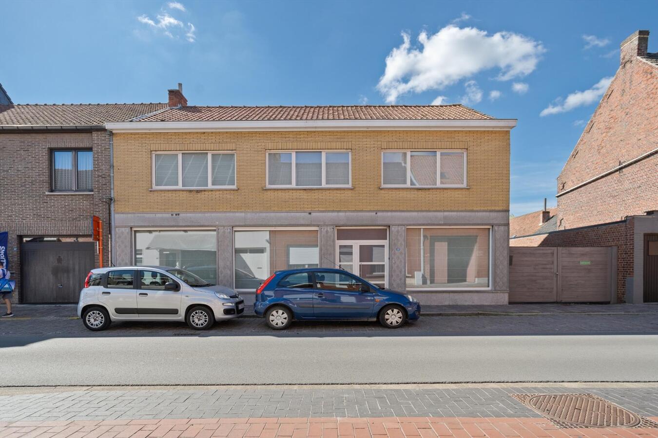 Ruime halfopen woning met 5 slaapkamers in het Centrum van Houthulst 
