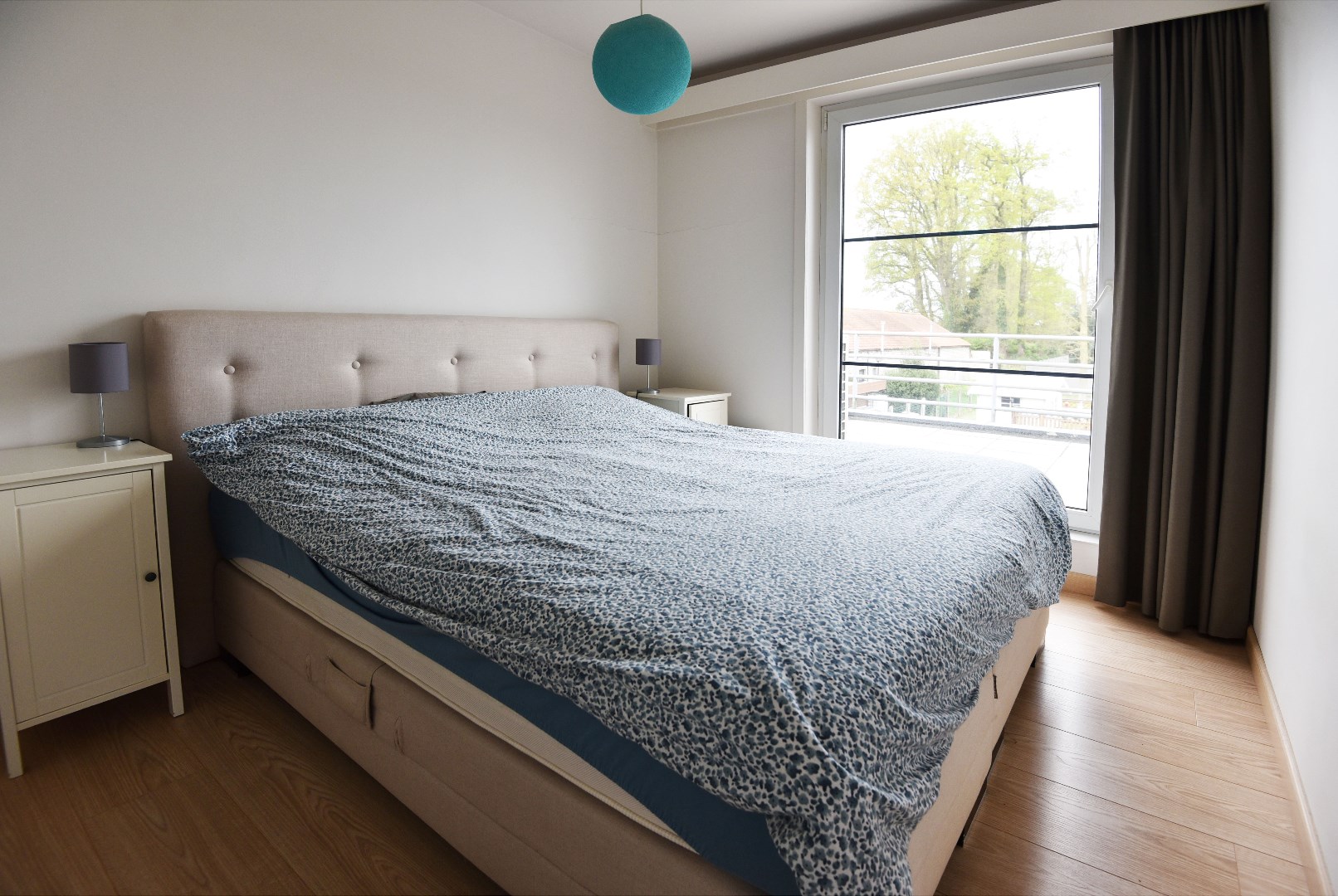 Energiezuinig app. 82m² met 2 slpks, zonnig terras en garage te Adegem 