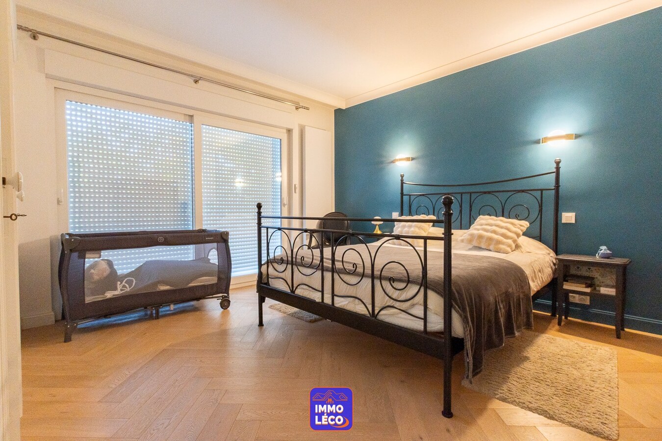 Villa semi "Plain-Pied" avec piscine, garage, carport et annexe pour profession libérale ! 