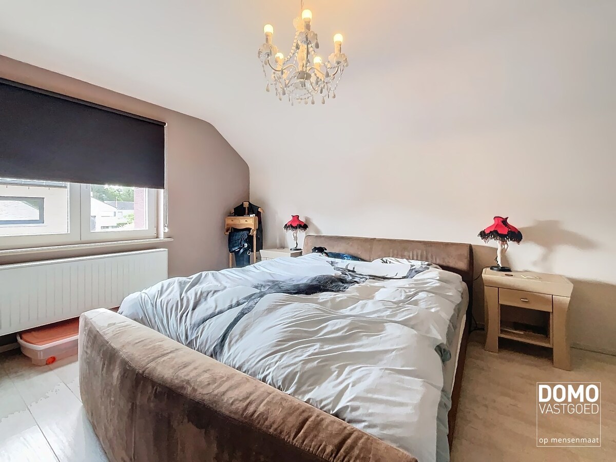 RUIME WONING MET 3 SLAAPKAMERS, TUIN EN RUIME PARKING IN SPALBEEK 