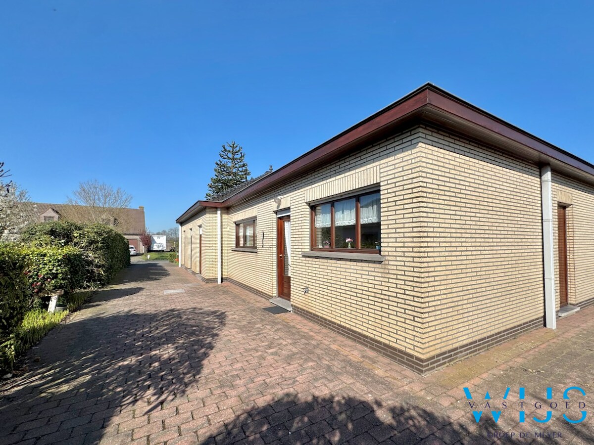 Rustig gelegen woonhuis op 1.108 m² te Ertvelde ! 