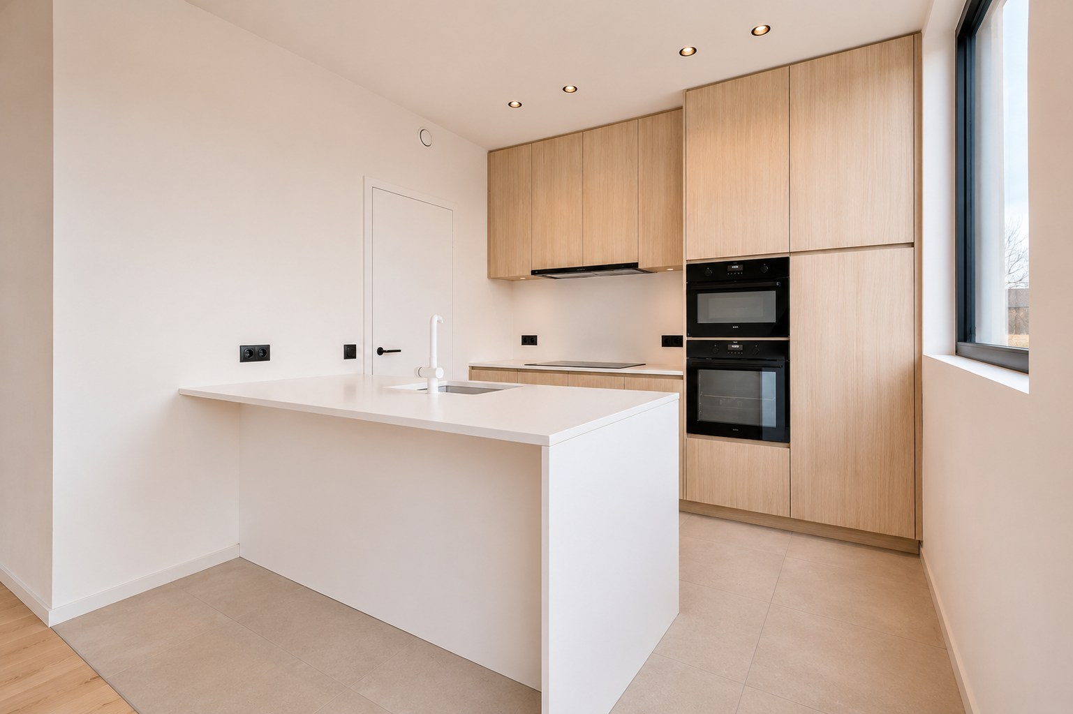 Ruime afgewerkte nieuwbouwwoning met landelijk zicht! 