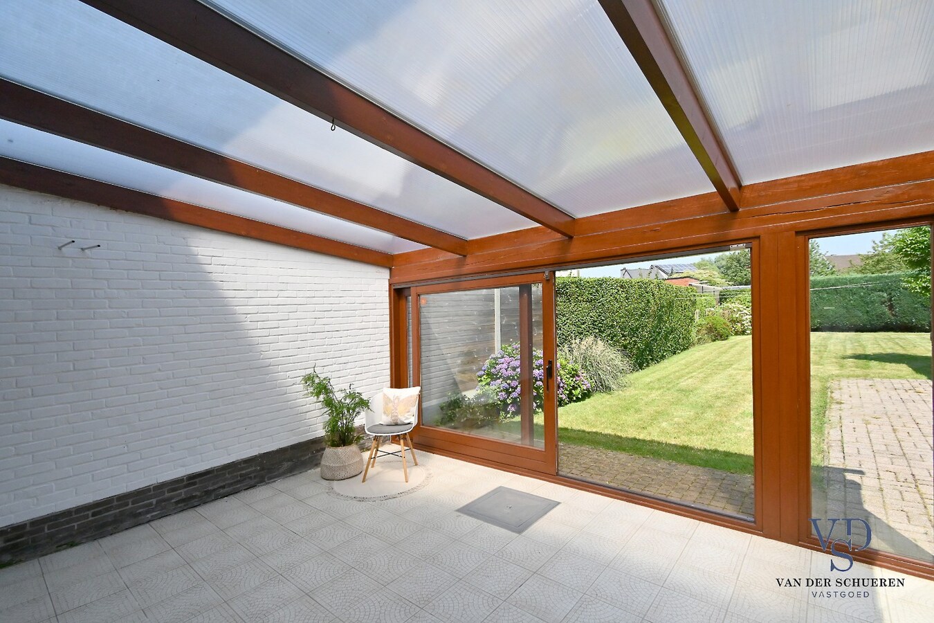 Ruime Half Open Bebouwing in rustige buurt 