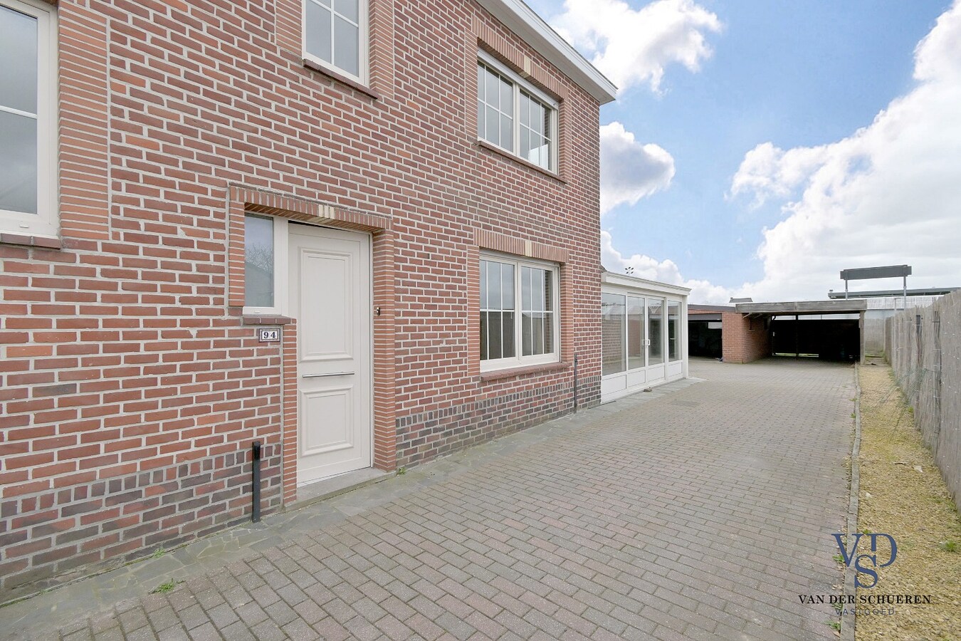 Degelijke Half Open Bebouwing 