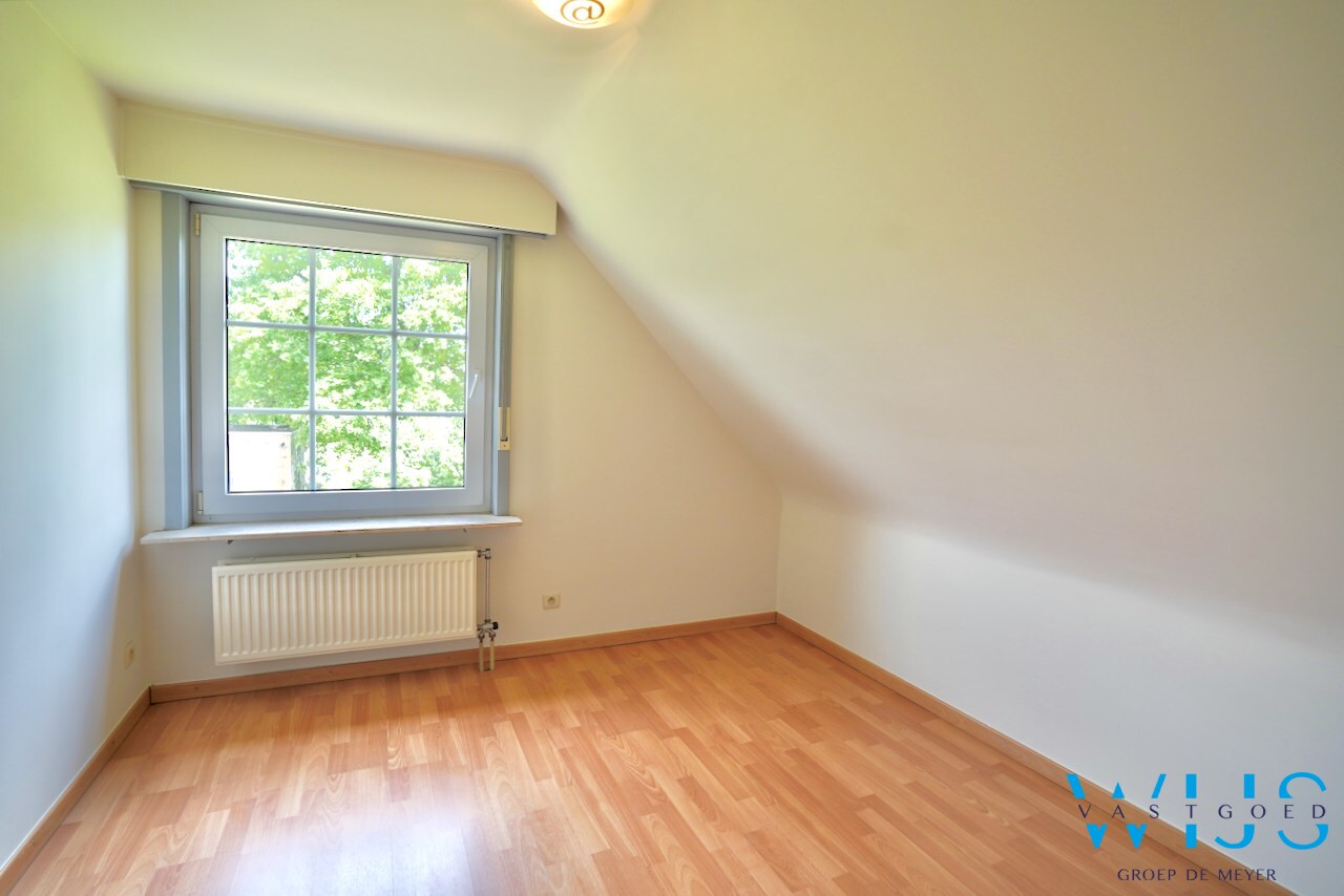 Zeer goed gelegen villa in aangename wijk te OOSTAKKER ! 