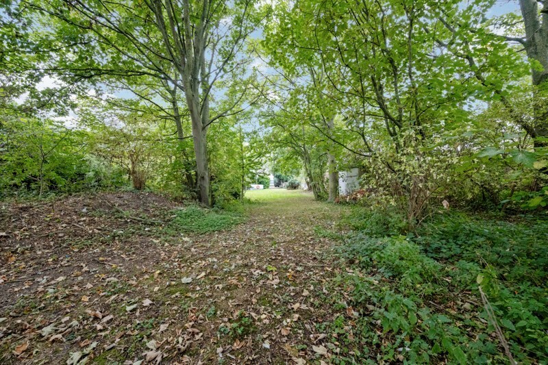 CENTRAAL GELEGEN KMO-GROND 