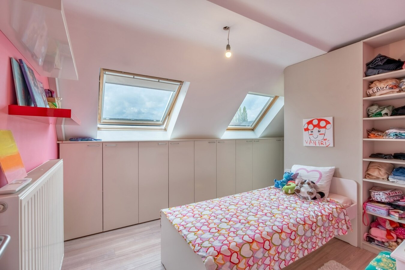 Luxe duplex appartement met 3 slaapkamers, bouwjaar 2008, 170m² bewoonbare oppervlakte. 