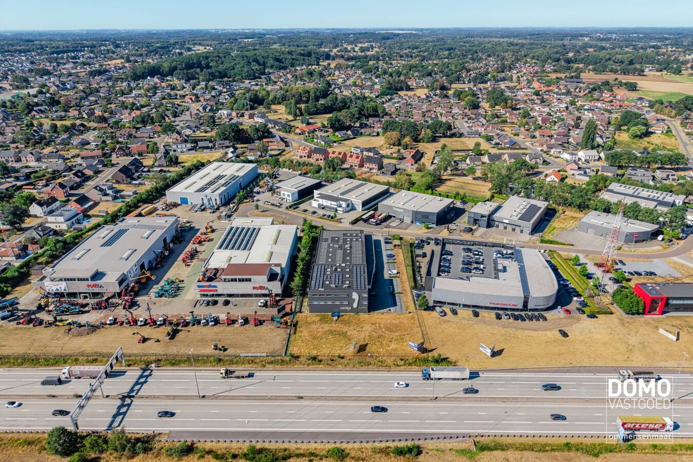 INNOVATIEVE RUIMTE MET LABO, LOGISTIEKE VOORZIENINGEN EN RESEARCH &amp; DEVELOPMENT IN EEN ECO-BEDRIJFSGEBOUW TE PAAL 