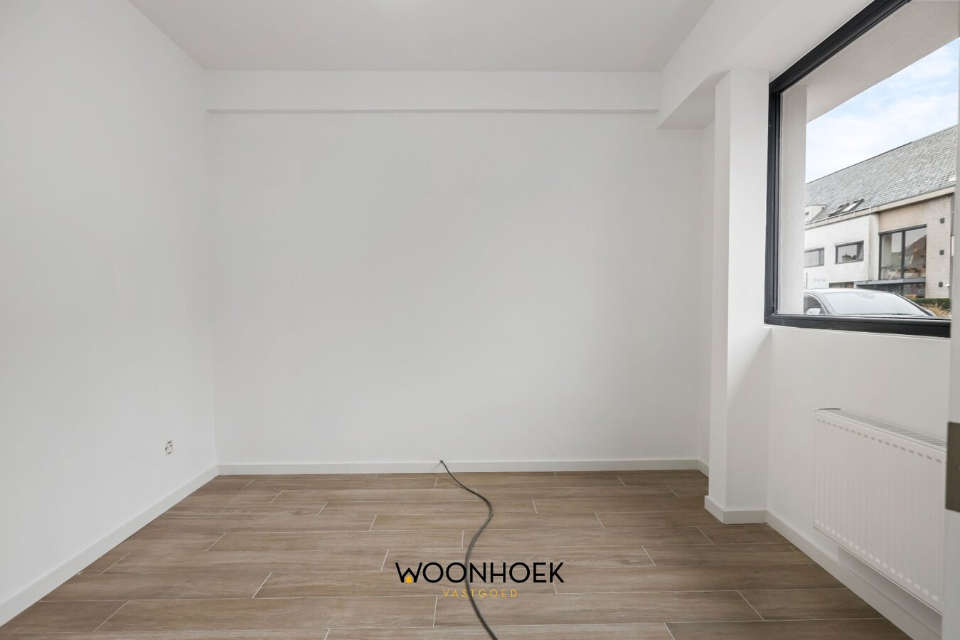 Gerenoveerde, 6-slpk woning, zonnige tuin en 2 bdkms te Sint-Niklaas! 