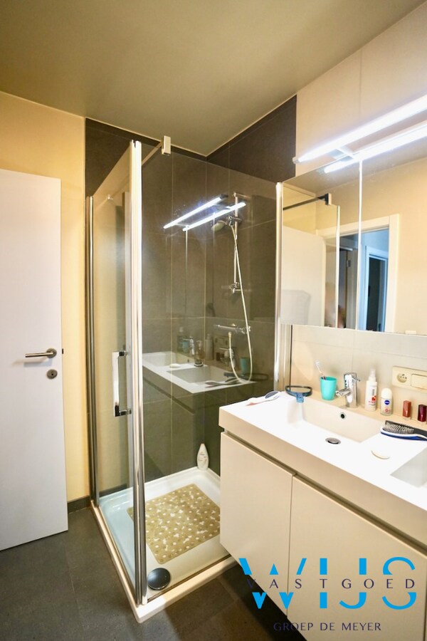 Gelijkvloers appartement met 2 slaapkamers te Zelzate ! 