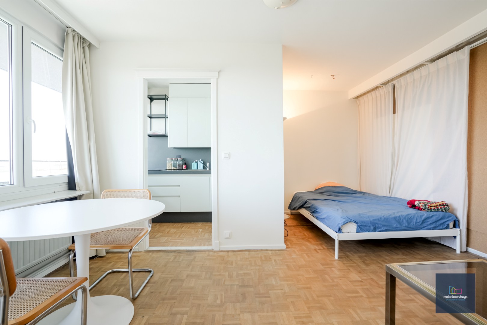 Topper ; instapklare studio met schitterend zicht 