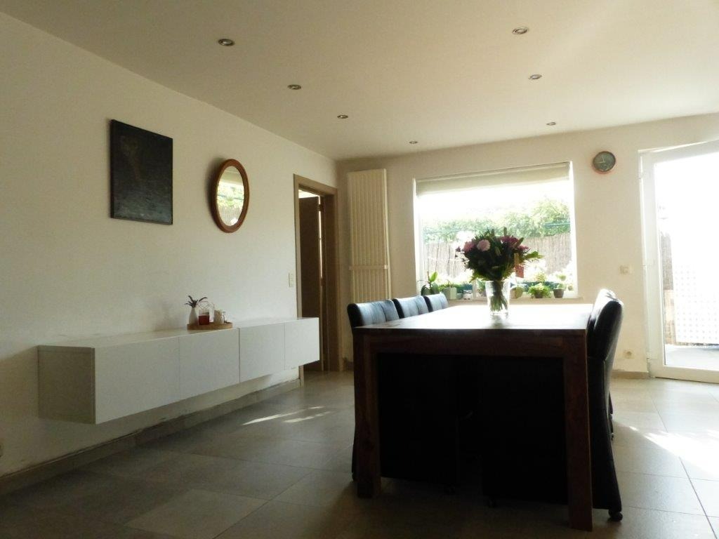 Gunstig gelegen, gerenoveerde woning met 3 slaapkamerss 