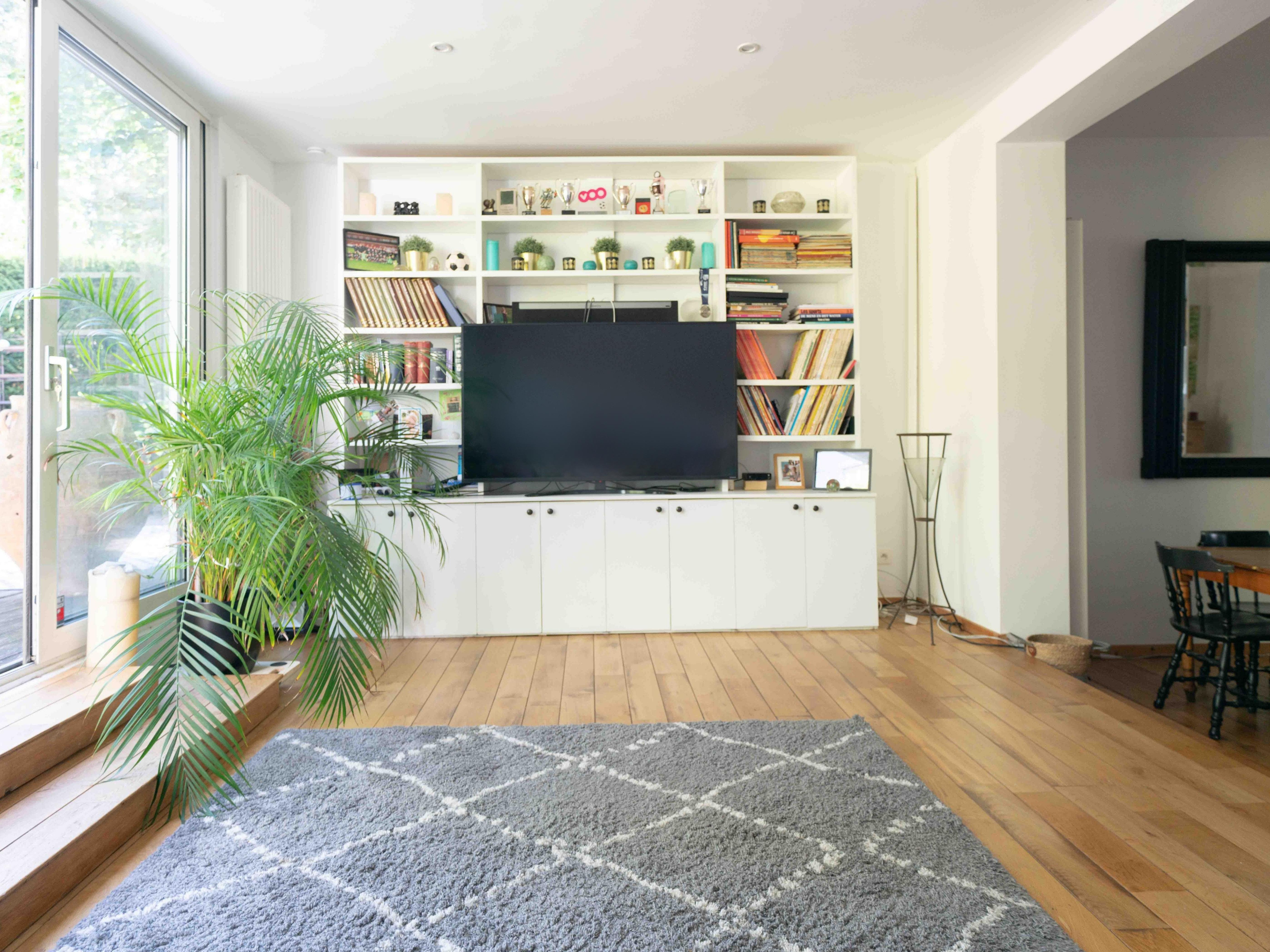 Zeer charmante eengezinswoning + projectgrond voor 2 app. 