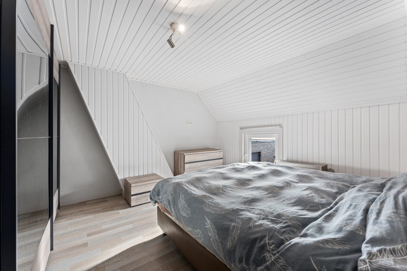 Woning met 4 slaapkamers en garage te Koekelare 