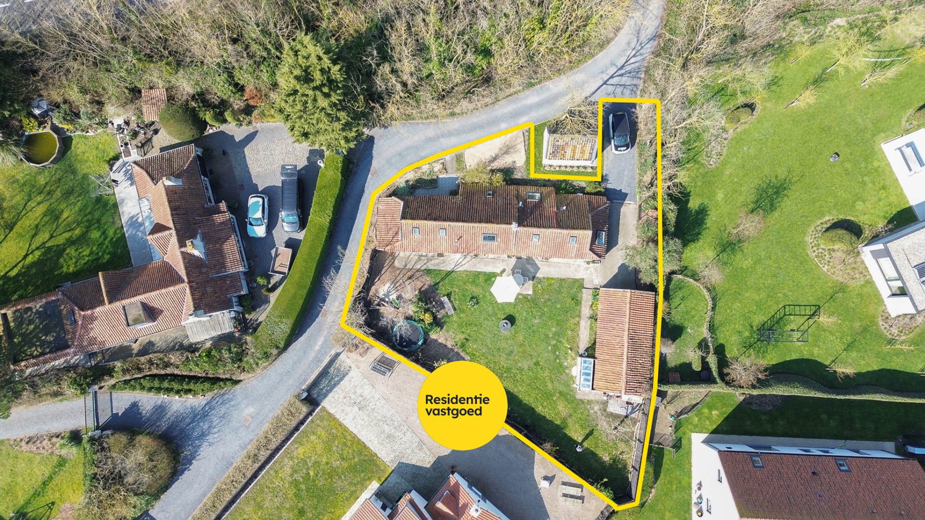 Charmante hoeve op 709m² in bosrijke omgeving aan de kust te koop! 