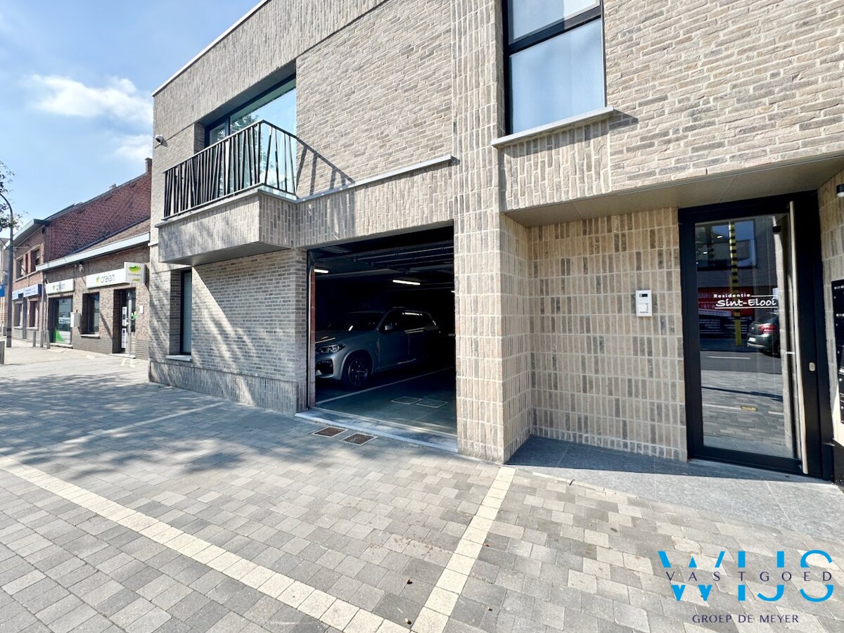 PRACHTIG dakappartement met 4 slaapkamers en 2 terrassen ! 