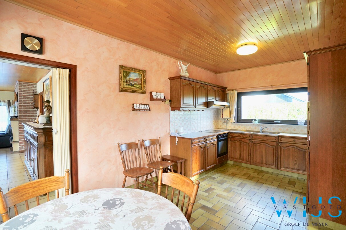 Zeer goed onderhouden woonhuis op 1.165m² te ERTVELDE ! 