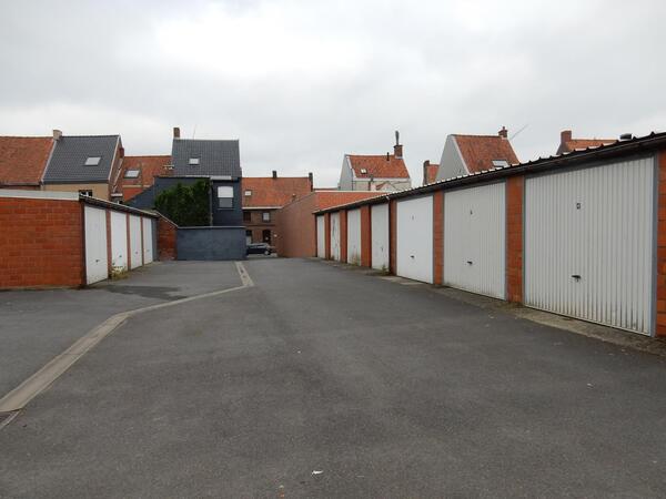 Verhuurd Garage te Izegem