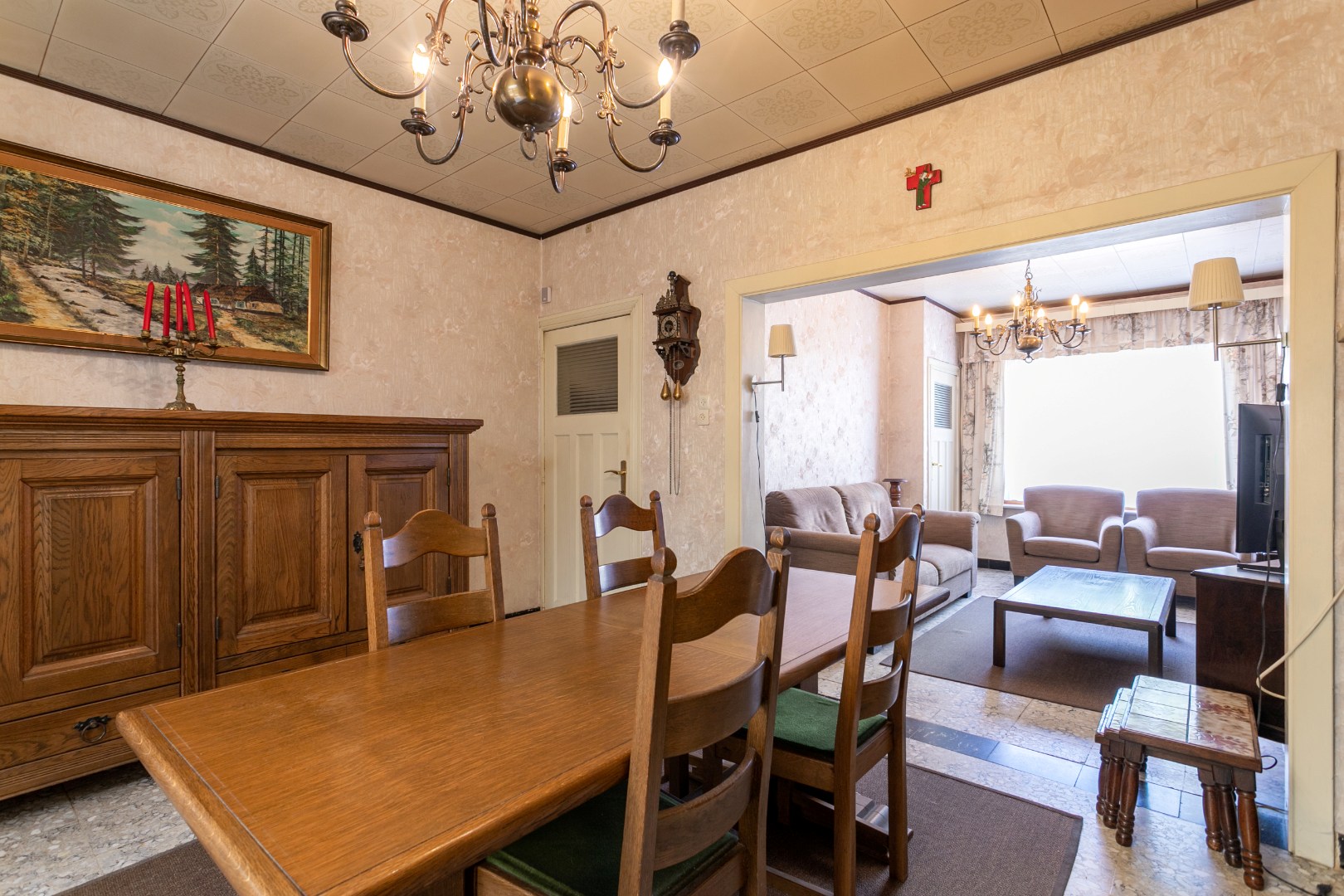 Te renoveren woning met 3 slpk te Buizingen 