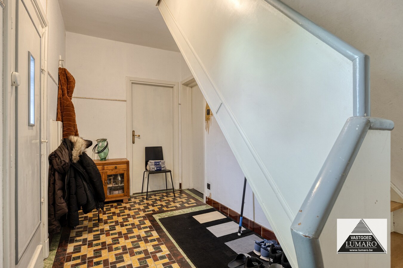 Charmante, op te knappen woning op perceel van 4.600 m² 