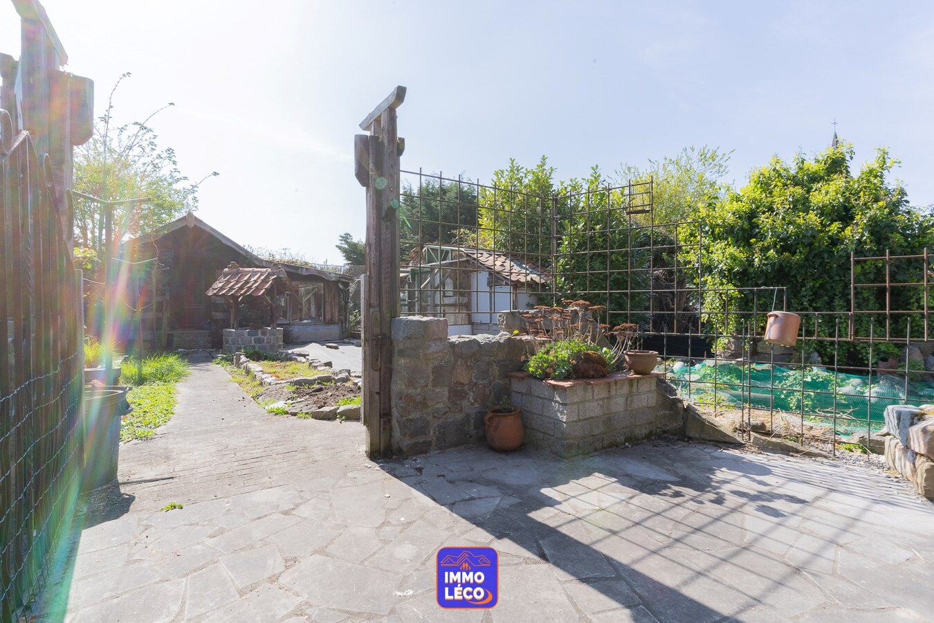 Deux maisons avec jardins et double garage, EXCELLENT POTENTIEL, IDEAL INVEST ! 