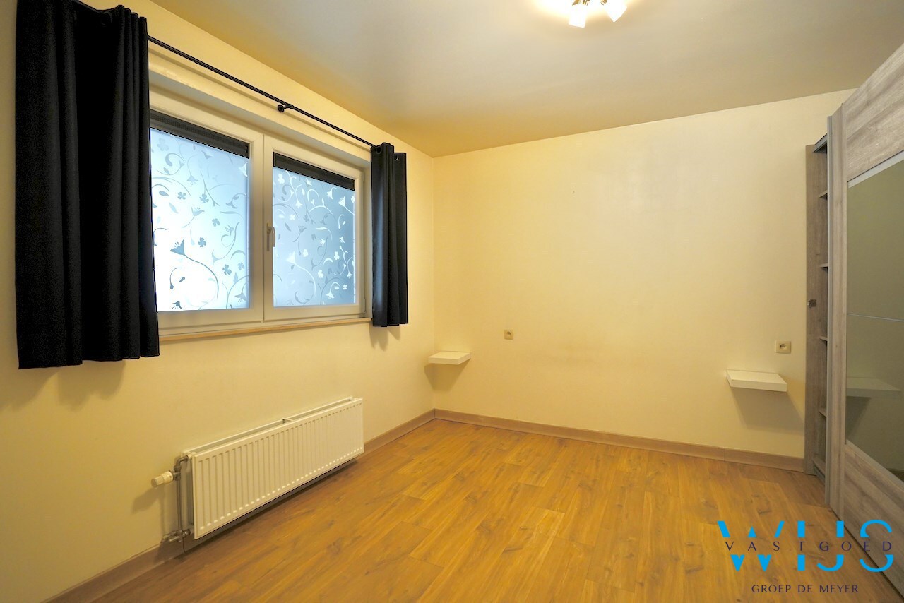 Prachtig ruim 1 slaapkamer appartement op het gelijkvloers met toffe tuin ! 