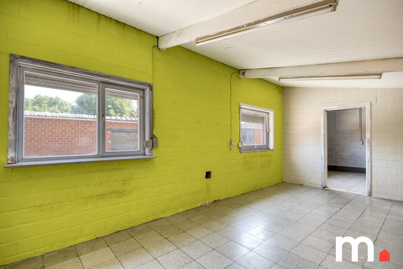 Charmante en ruime woning met grote tuin op 1.218 m² in het gezellige Lendelede met LOODS ! 