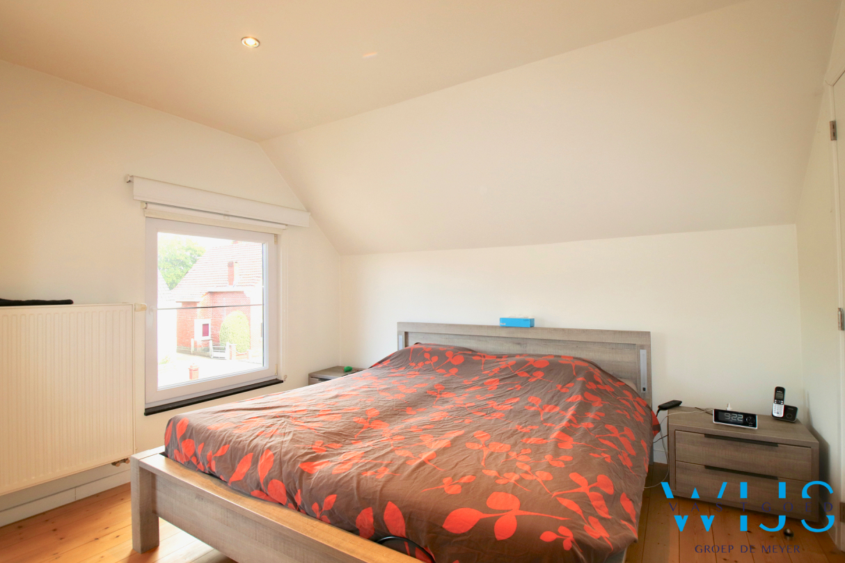 Instapklaar en gezellig woonhuis met 2 slaapkamers en tuin ! 