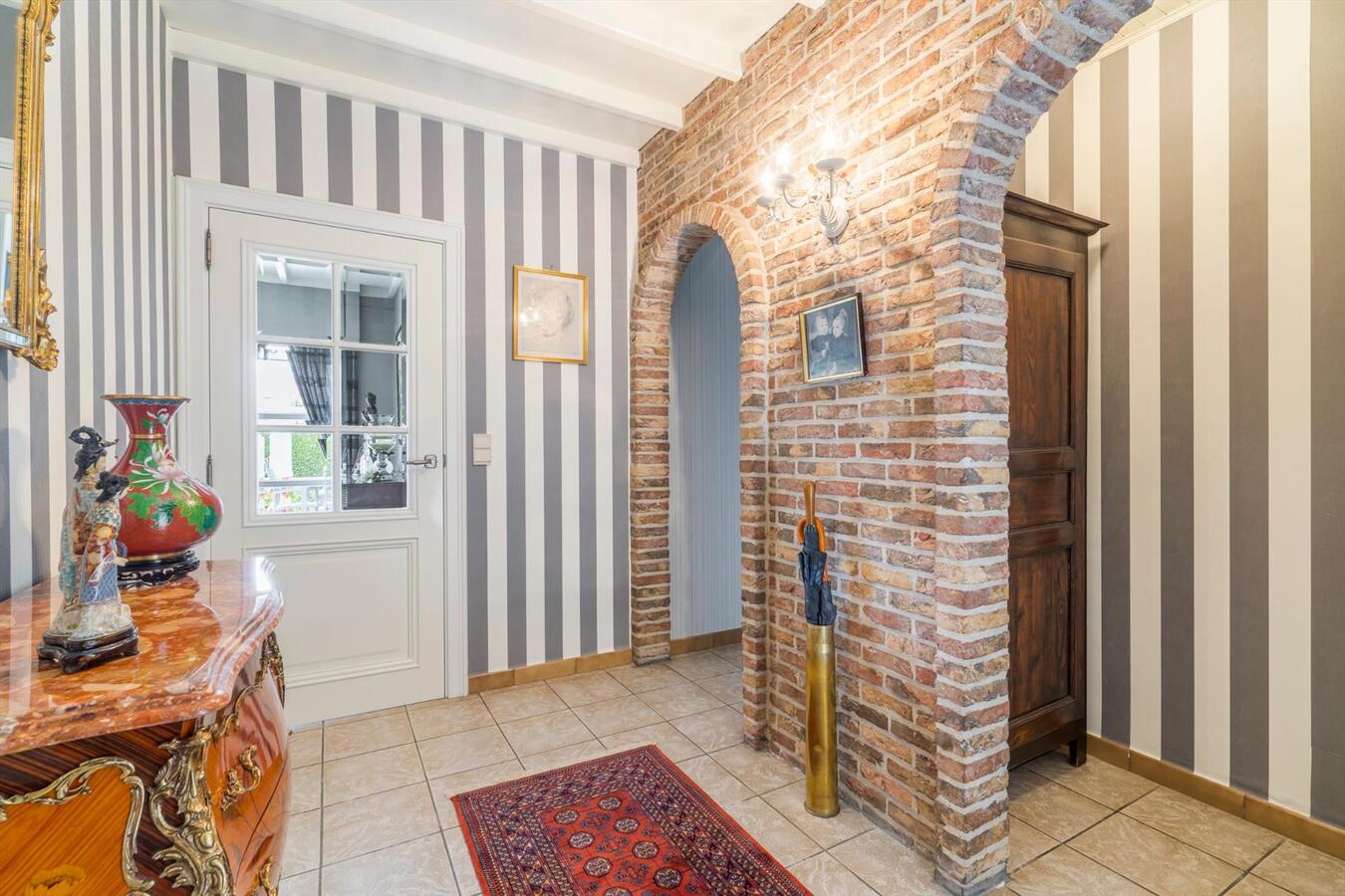 Rustig gelegen instapklare woning met 4 slaapkamers op 690 m² te Koekelare 