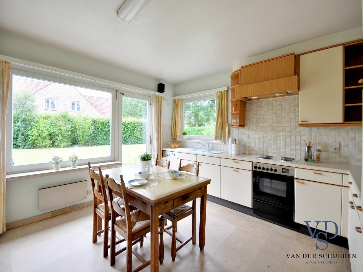 Lichtrijke villa in aangename omgeving ! 