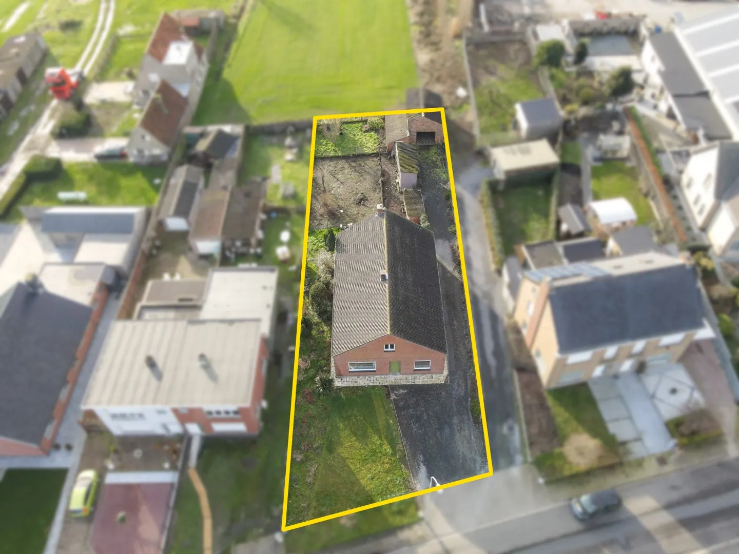 Open bebouwing op 933 m² op rustige ligging in Aartrijke