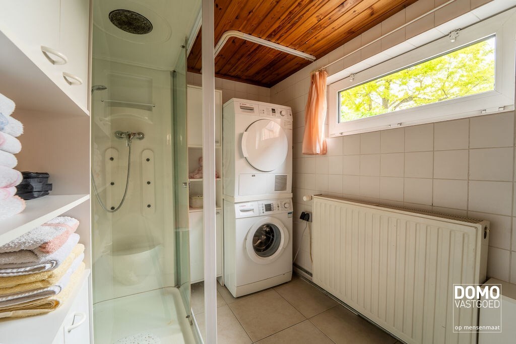 CHARMANTE TE RENOVEREN WONING MET 4 SLAAPKAMERS OP EEN PERCEEL VAN 13A TE HASSELT (KURINGEN) 