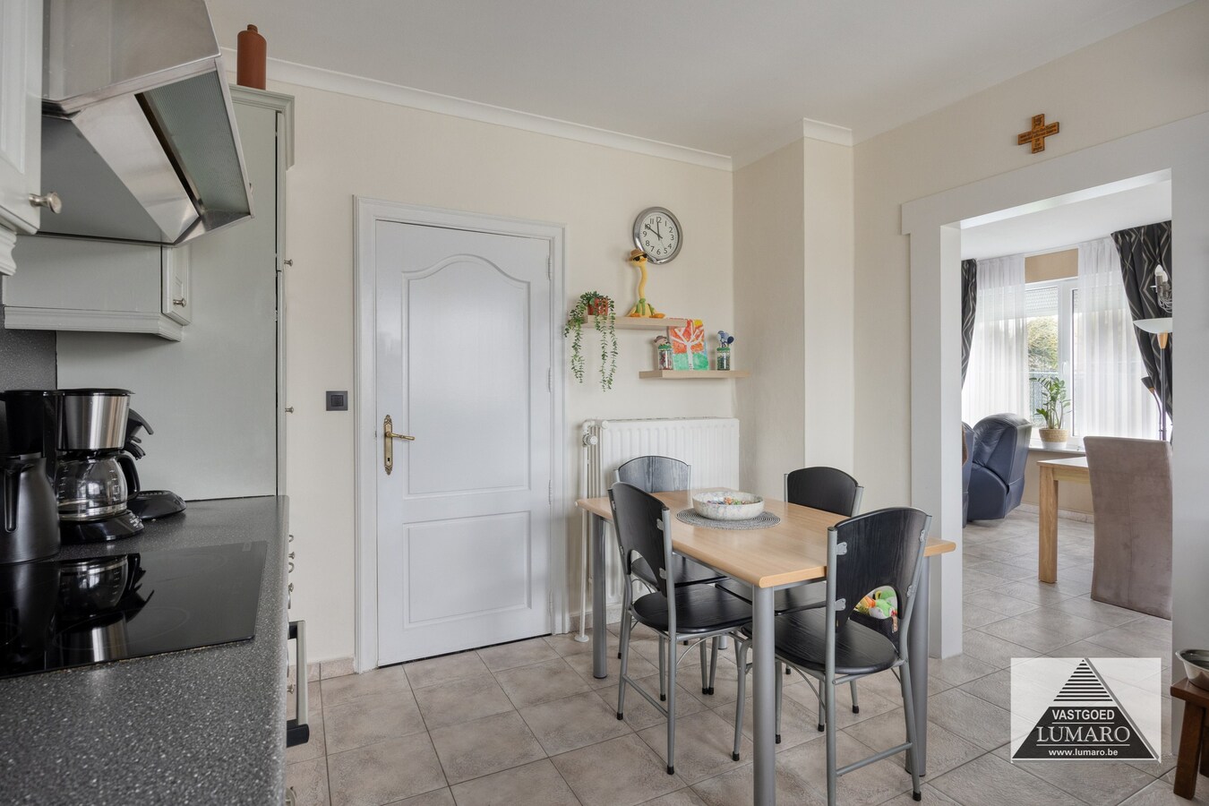 Landelijk gelegen goed onderhouden vrijstaande woning 