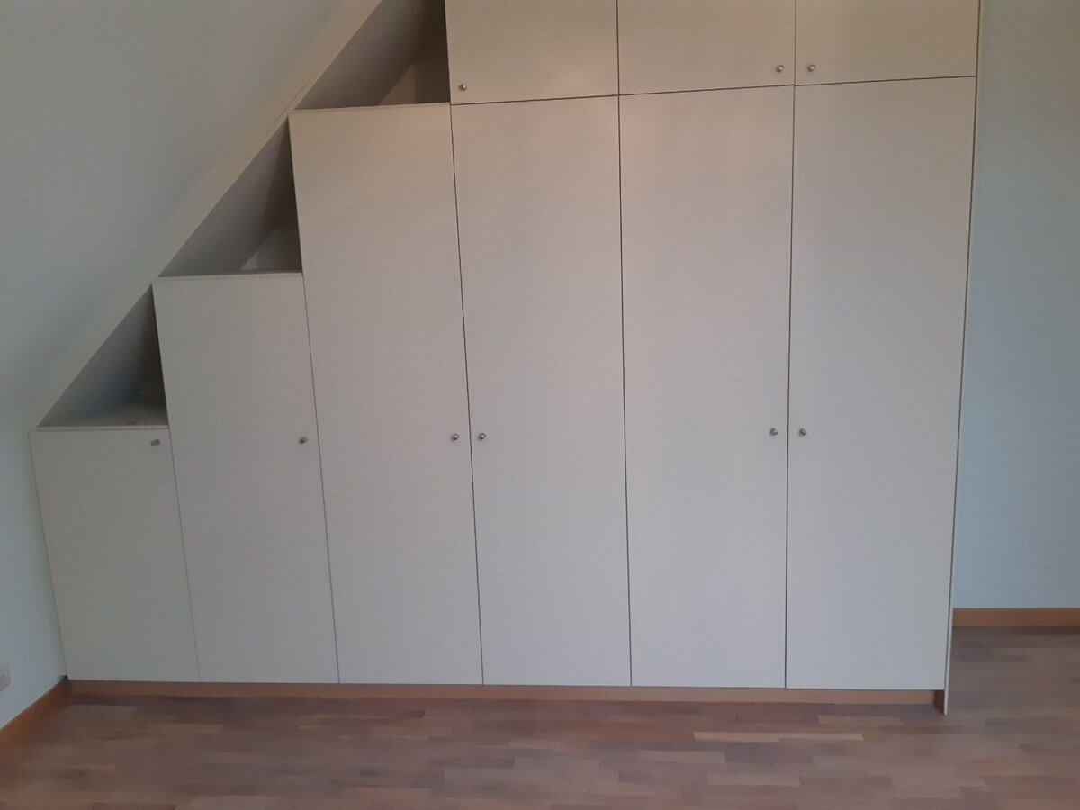 Ruim appartement met 2 terrassen naast Carrefour. 