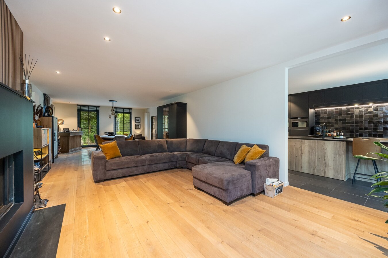 Moderne villa met zwembad op een toplocatie te Schilde! 