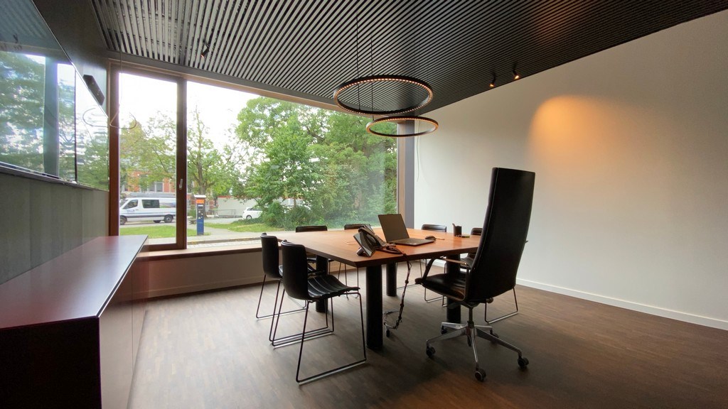 Instapklaar gelijkvloers kantoor te huur aan Bijlokesite te Gent