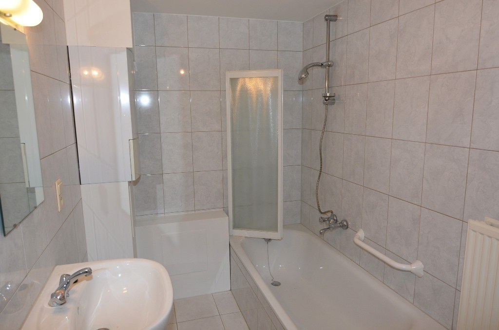 Gelijkvloers appartement met 1 slaapkamer. 