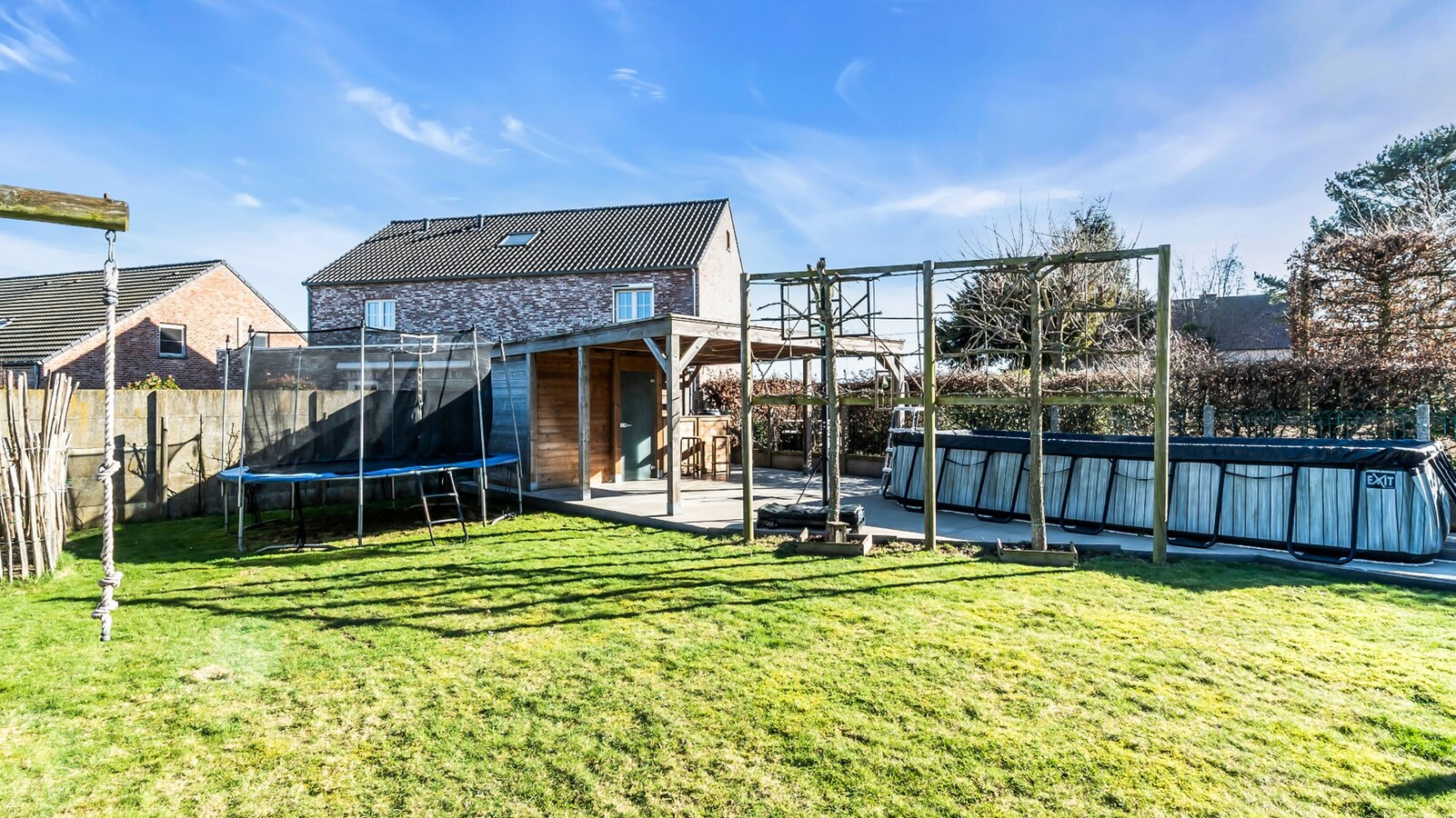 TIELT-WINGE - ruime &amp; recente vrijstaande woning 6 slks 