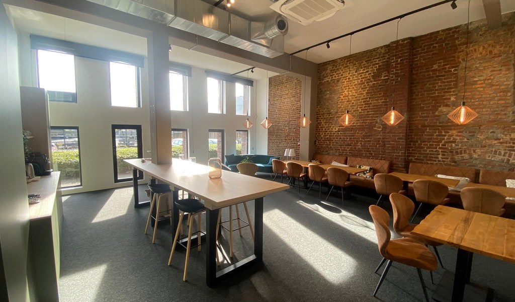Prachtig ingerichte loftkantoren te koop in Kortrijk
