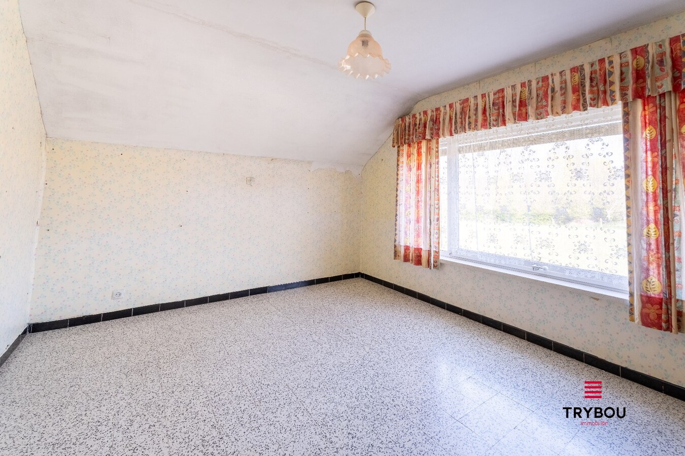 Charmante woning met grote tuin en tal van mogelijkheden 