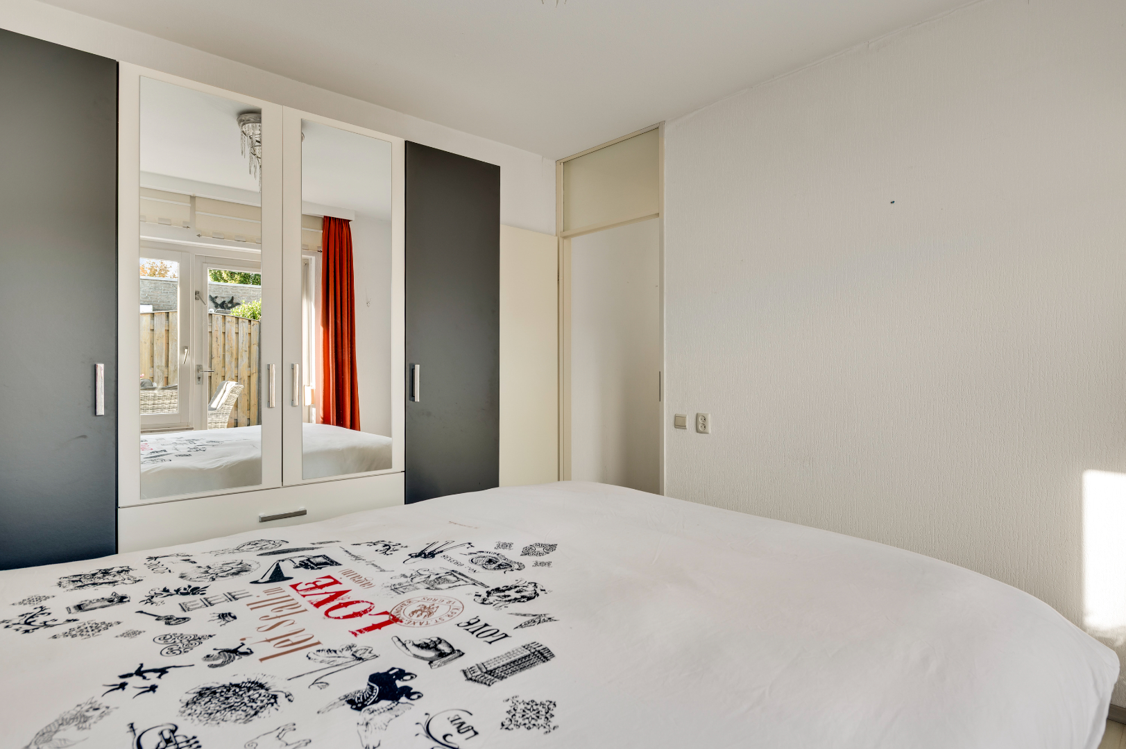 Ruime patiowoning in Weert: 3 slaapkamers, tuin op het zuiden, garage en comfortabele woonruimte van 100 m² – ideaal voor gezinnen! 