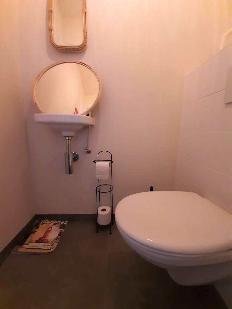 Recent appartement, gelegen op de eerste verdieping, met 2 slaapkamers 