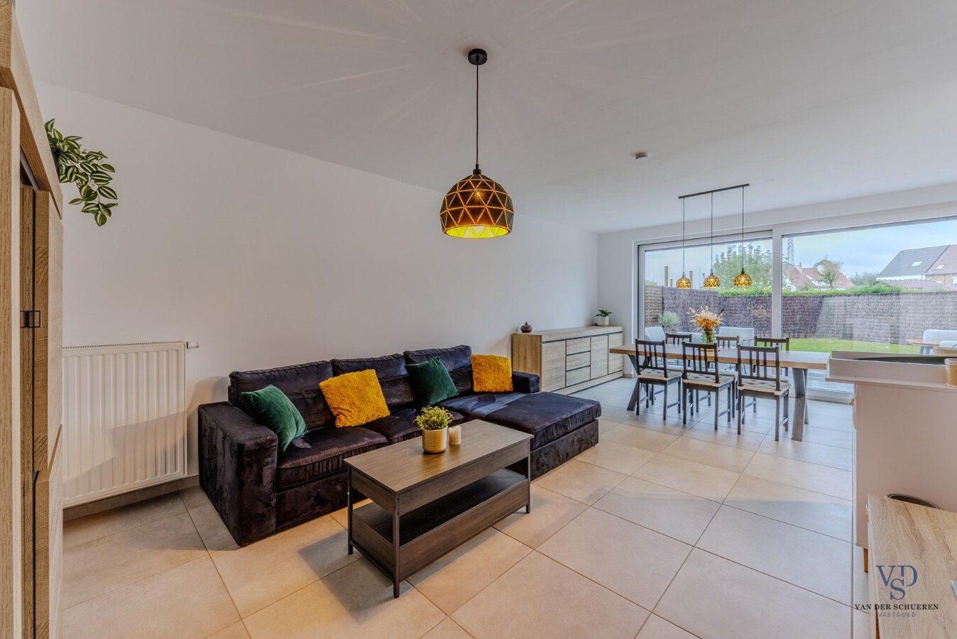 Recente, quasi-nieuwbouwwoning – instapklaar en energiezuinig (BEN) 