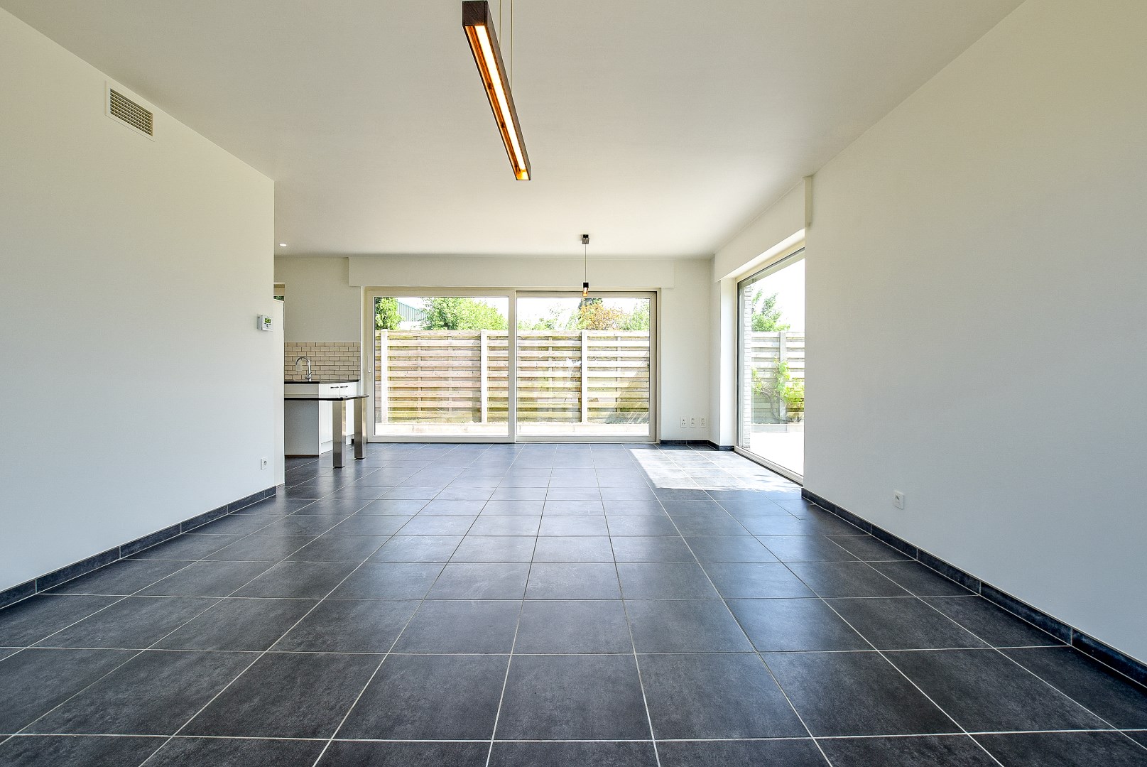 Moderne halfopen bebouwing met 3 slaapkamers. 