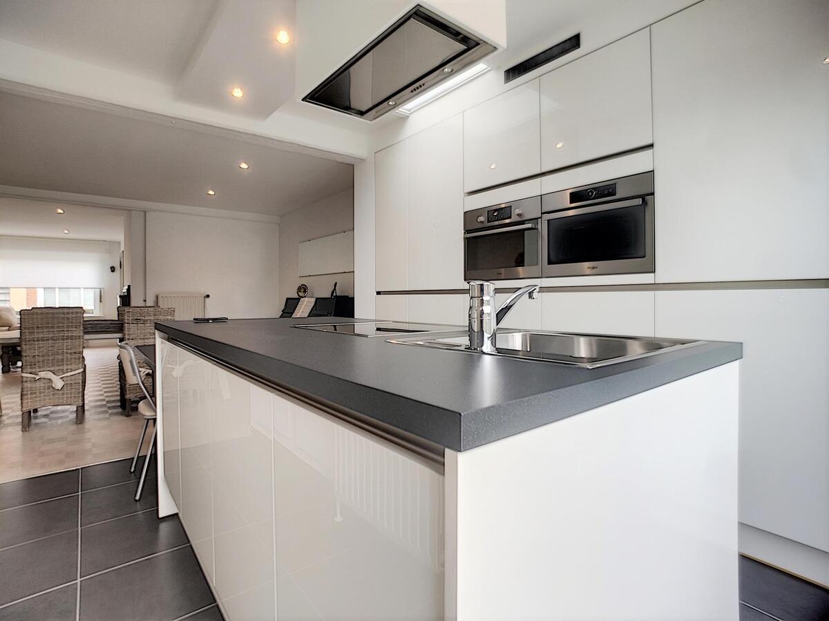 Aangename gezinswoning met tuin, garage &amp; achteruitgang - Heist 