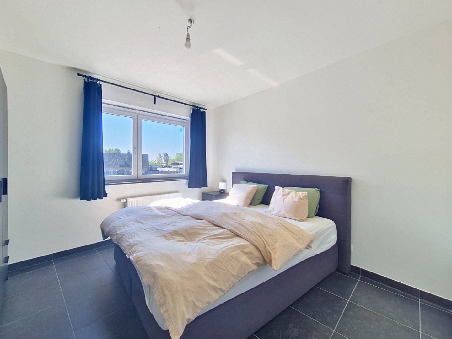 Appartement met 2 slpks, 2 terrassen en autostandplaats 