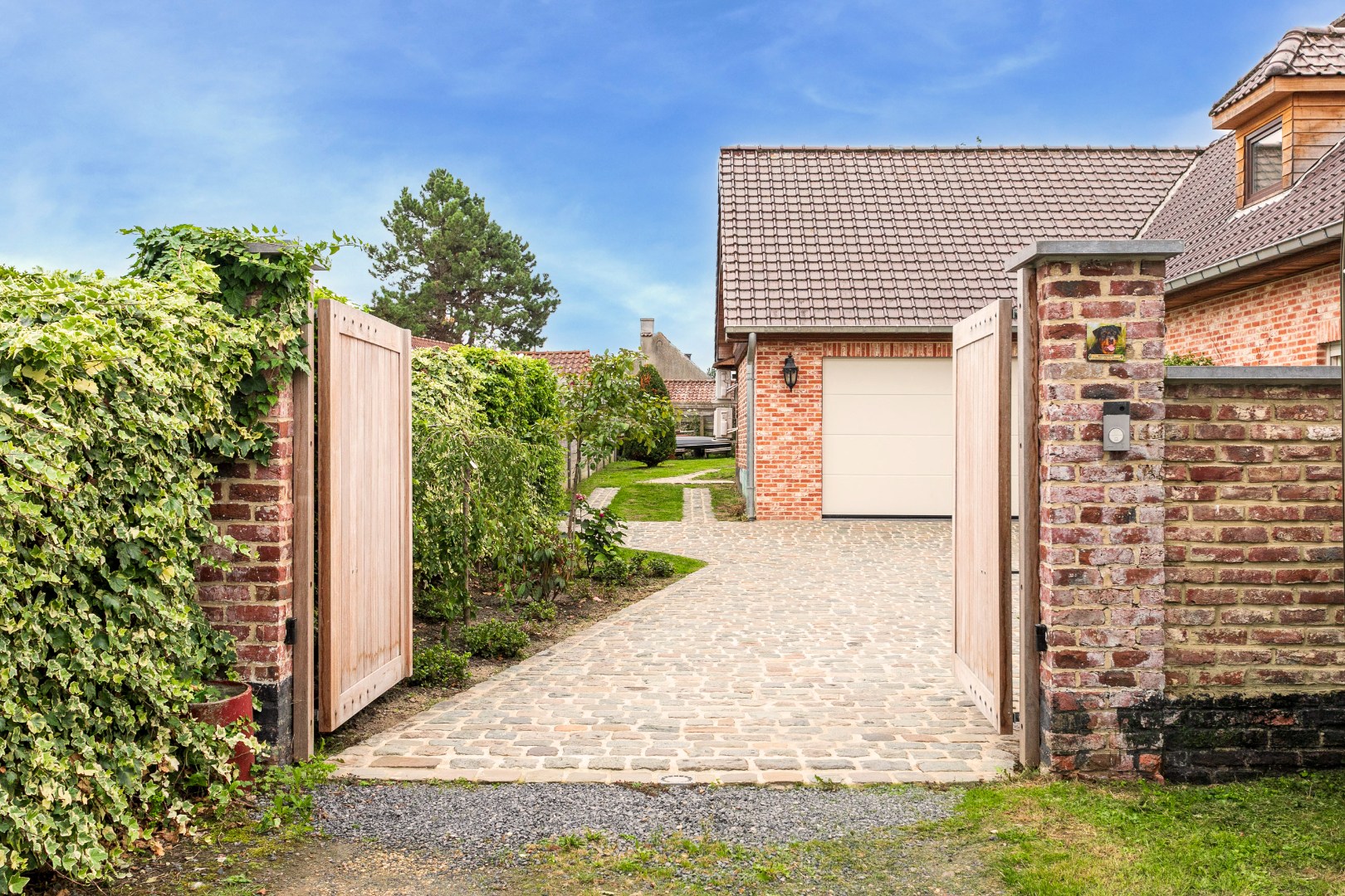 Charmante woning met 3 à 4 slpk en tuin te Halle 