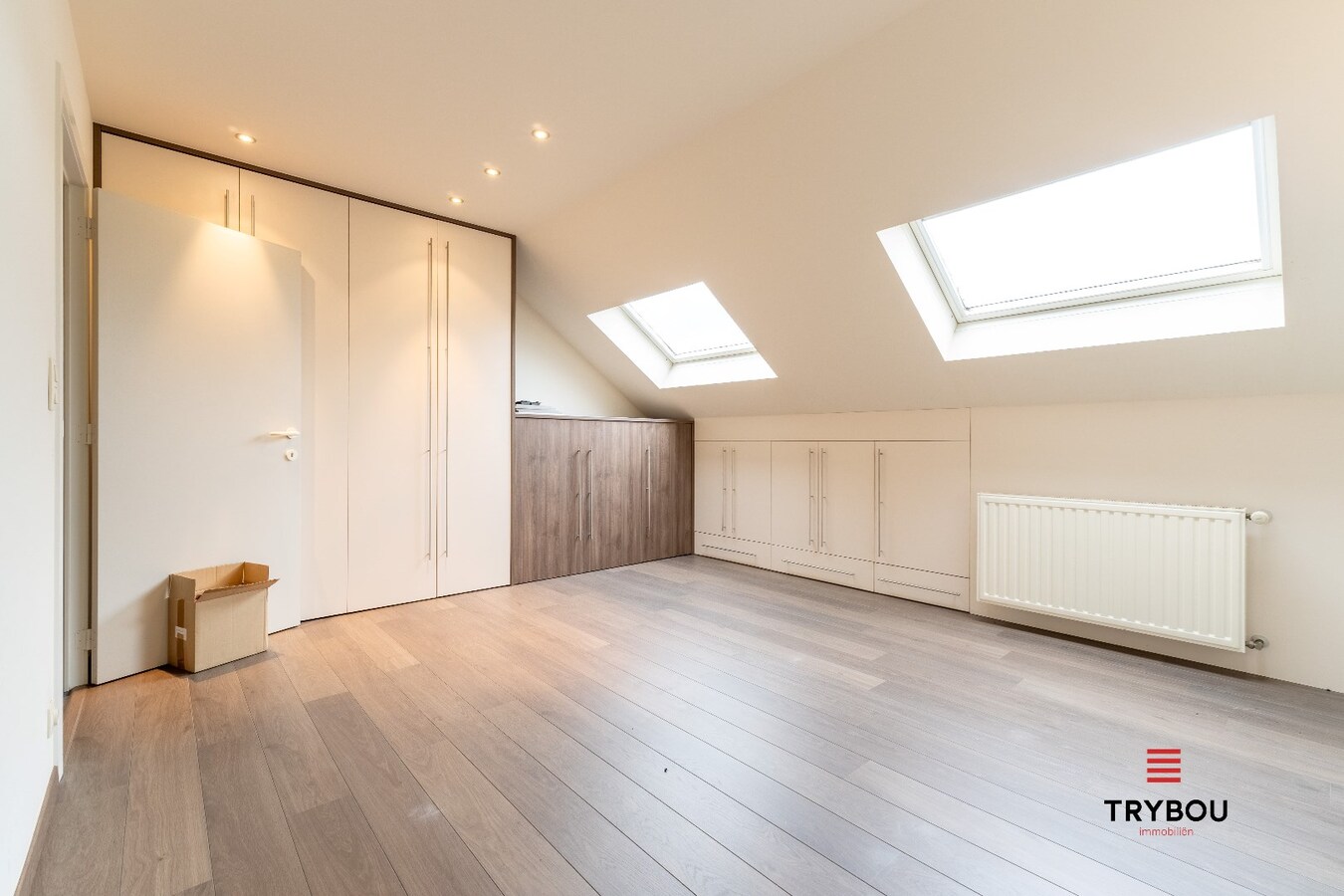 Te koop handelszaak + woning 