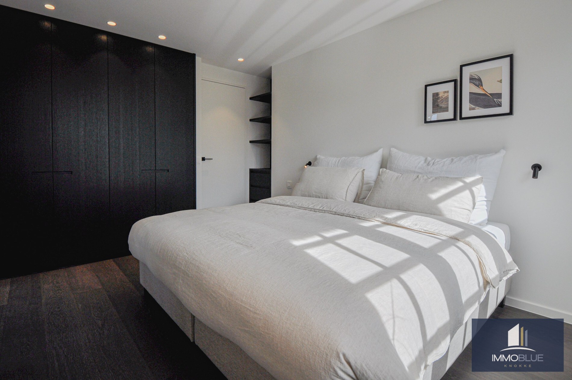 Villa entièrement rénovée située au calme en bordure de la Zoute. 