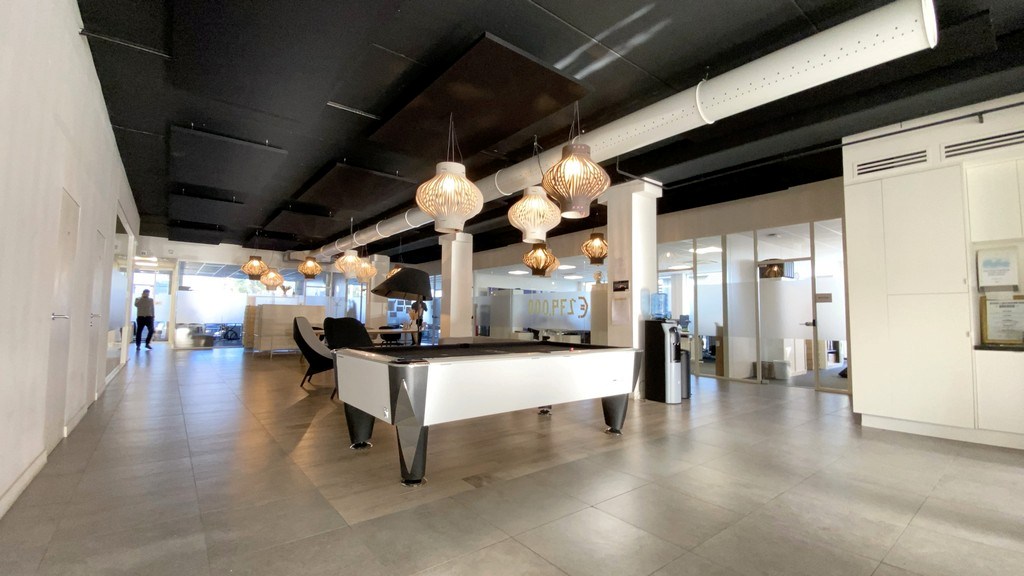 Gemeubelde kantoren in Idola Bedrijvencentrum in Lochristi